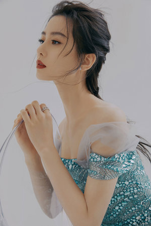 我被六个男人躁到早上